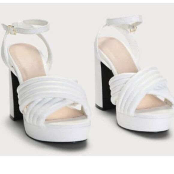 Qupid White Ankle Strap Platform Sandals Party White Size 6 $78 - Picture 2 of 3